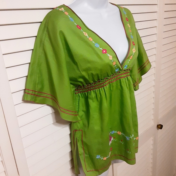 Embroidery Chelsa & Violet Plunge Neckline - Picture 5 of 9